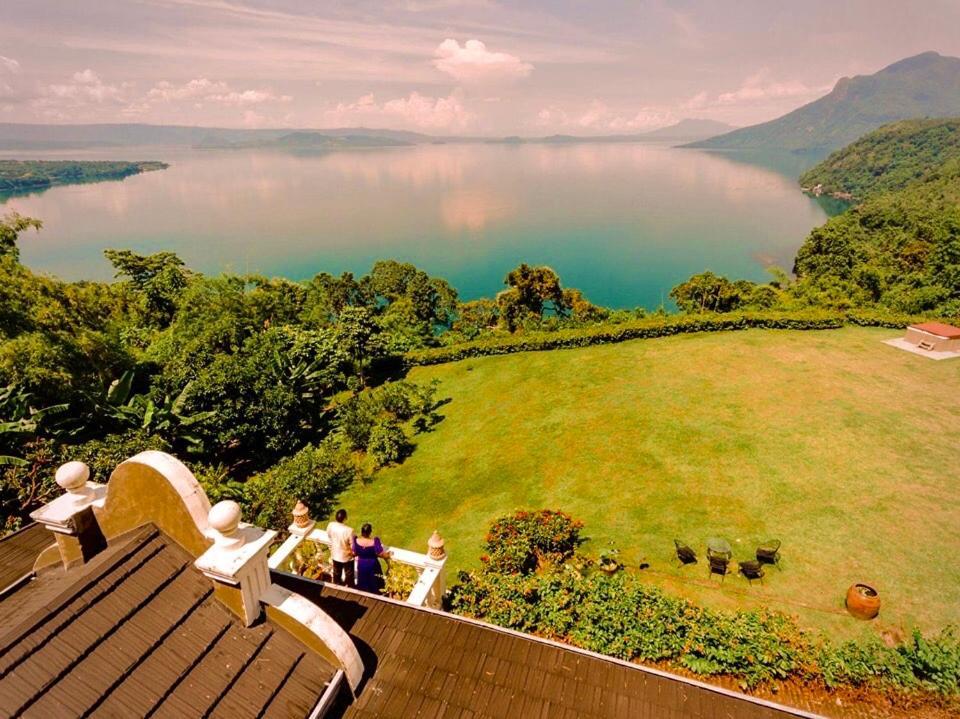 Ataalaya Farmhouse Batangas Eksteriør bilde