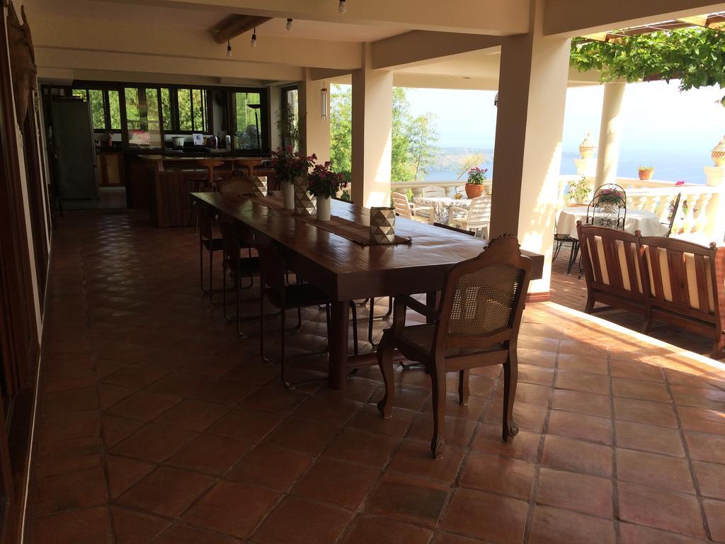 Ataalaya Farmhouse Batangas Eksteriør bilde