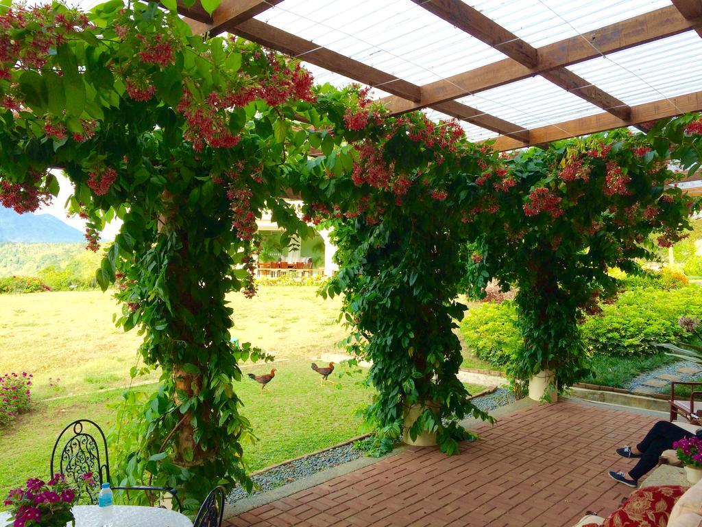 Ataalaya Farmhouse Batangas Eksteriør bilde