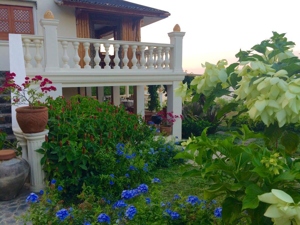 Ataalaya Farmhouse Batangas Eksteriør bilde